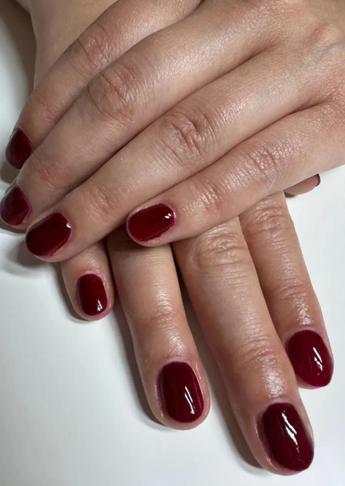 Julia Herger Leistung Nails Fingernägel